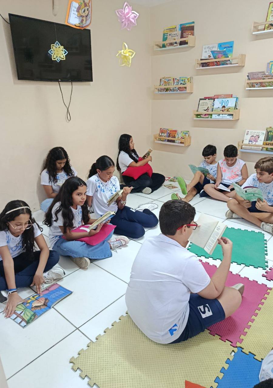 CLUBE DO LIVRO  — foto 1